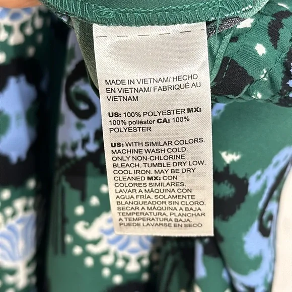 Chicos Ikat Wide Leg Soft Crops - Picture 13 of 13